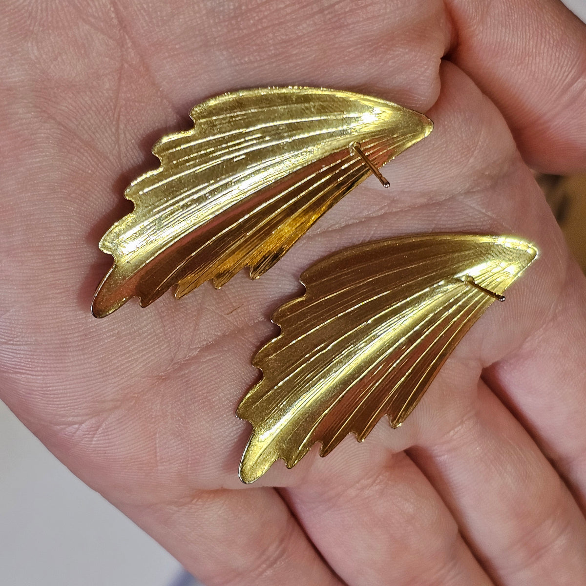 80s Designer Runway Gold-tone Fan Drop Earrings Vintage Pierced