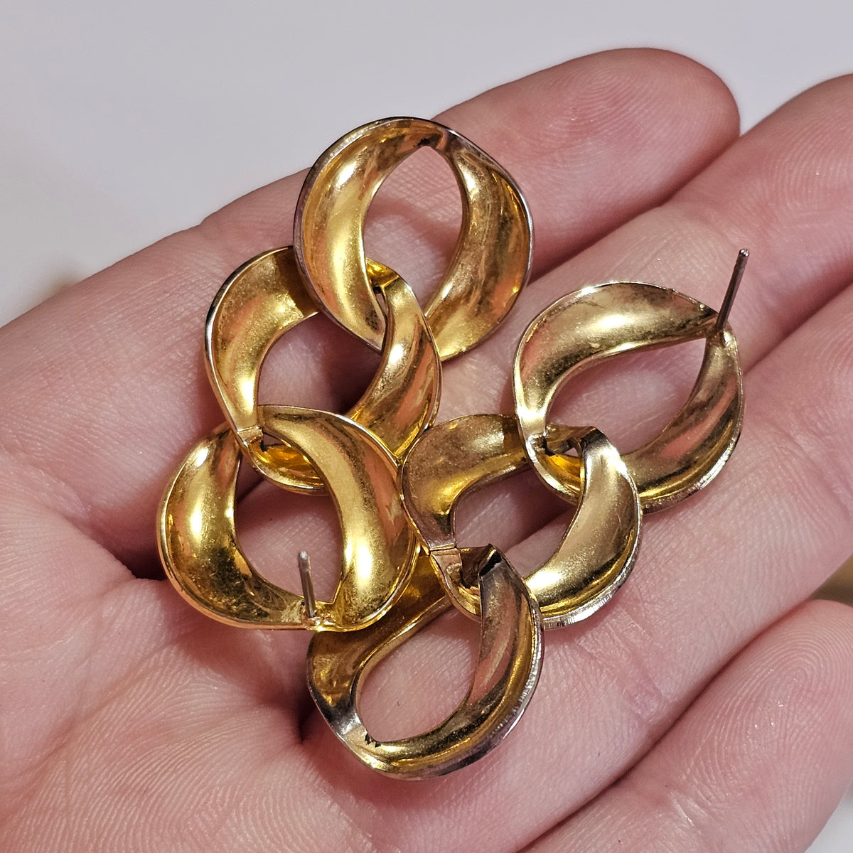 Gold-tone Ringlet Dangle Pierced Earrings Vintage 90s