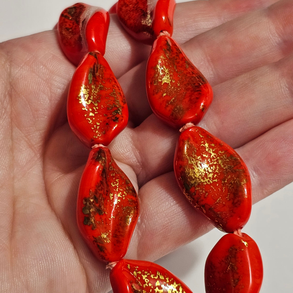 (638) Venetian Vintage Twisted Red Glass Gold Painted Splatter Beaded Necklace