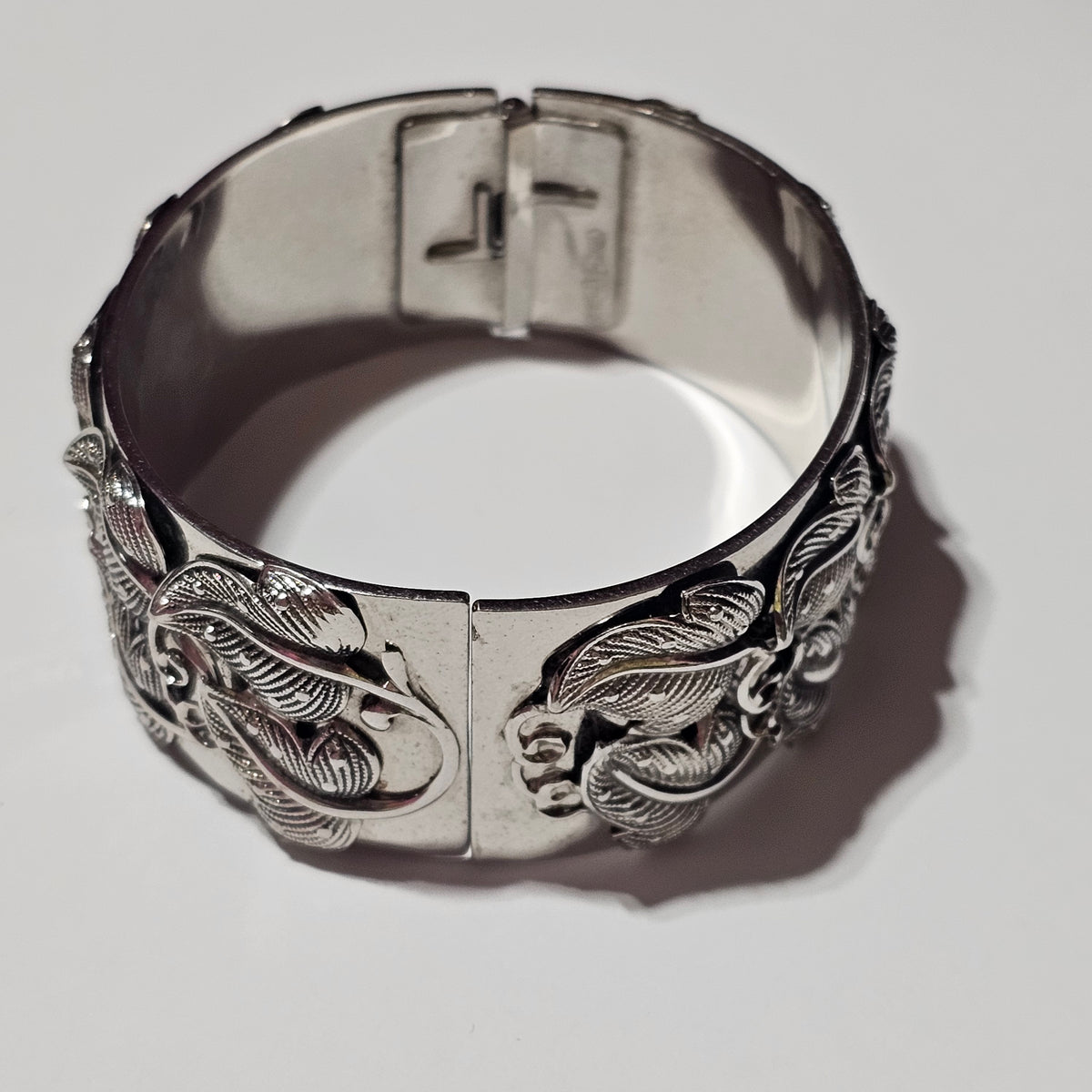 Vintage Mid Century Whiting and Davis Signed Silver-Tone Bracelet Leaf Motif