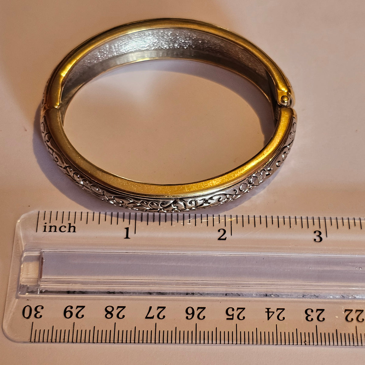 Designer Bali Style Etched Costume Jewelry Bangle Bracelet 6.5 In Small Womens