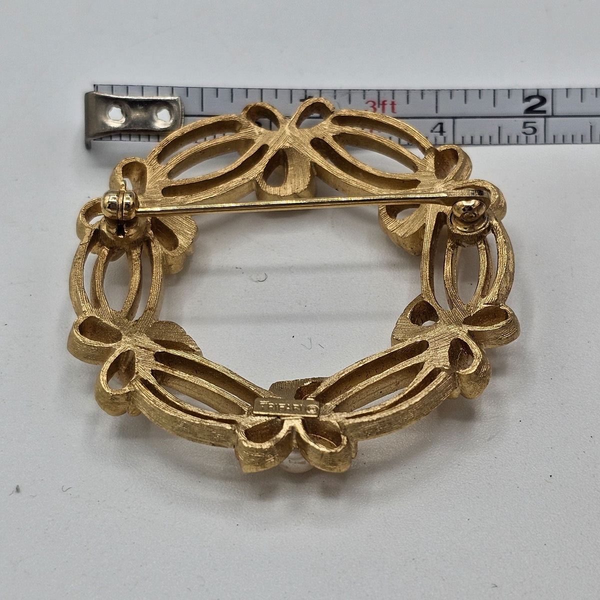 Vintage Crown Trifari Gold-tone Faux Pearl Wreath Brooch