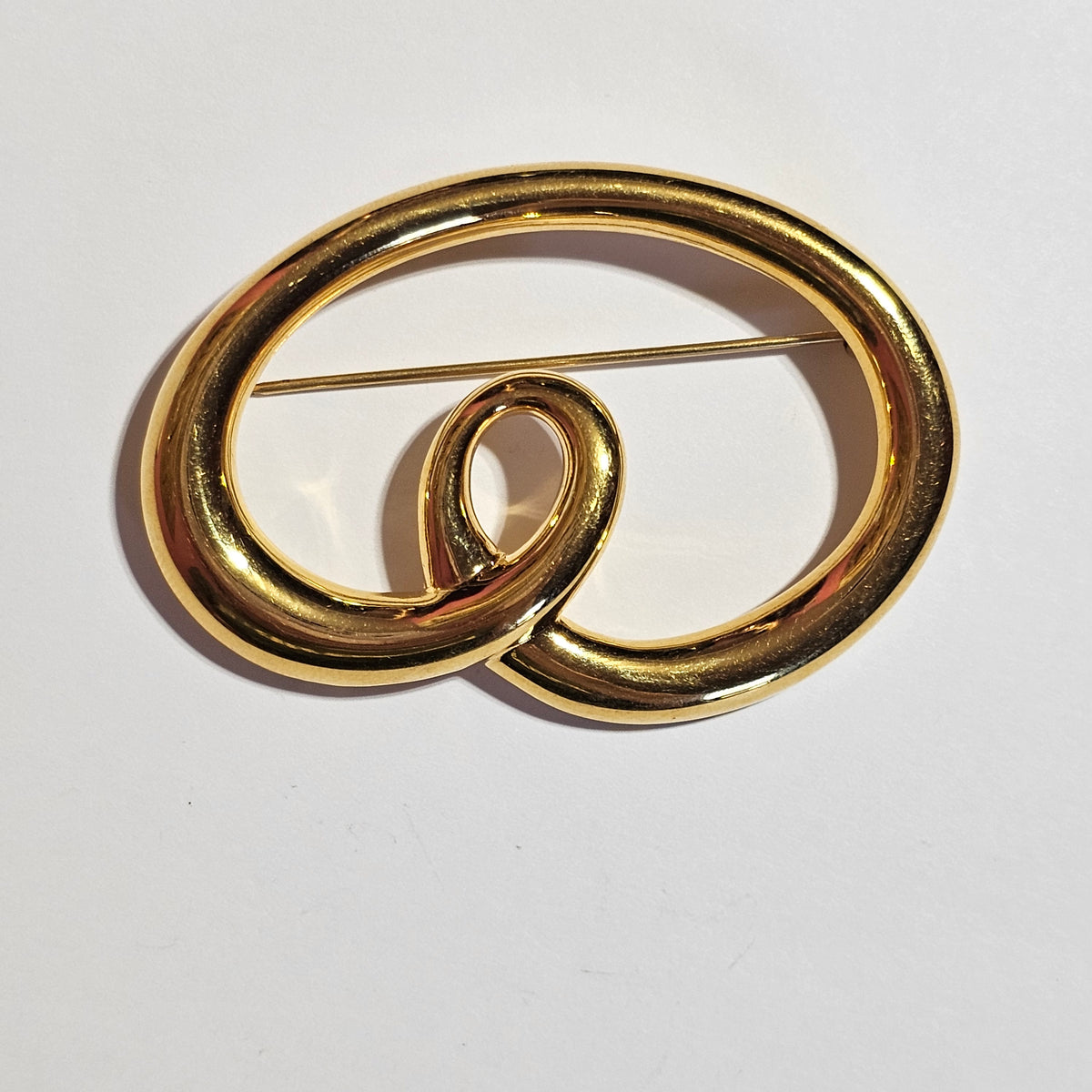Modern Design Gold-tone Brooch Signed Monet Vintage