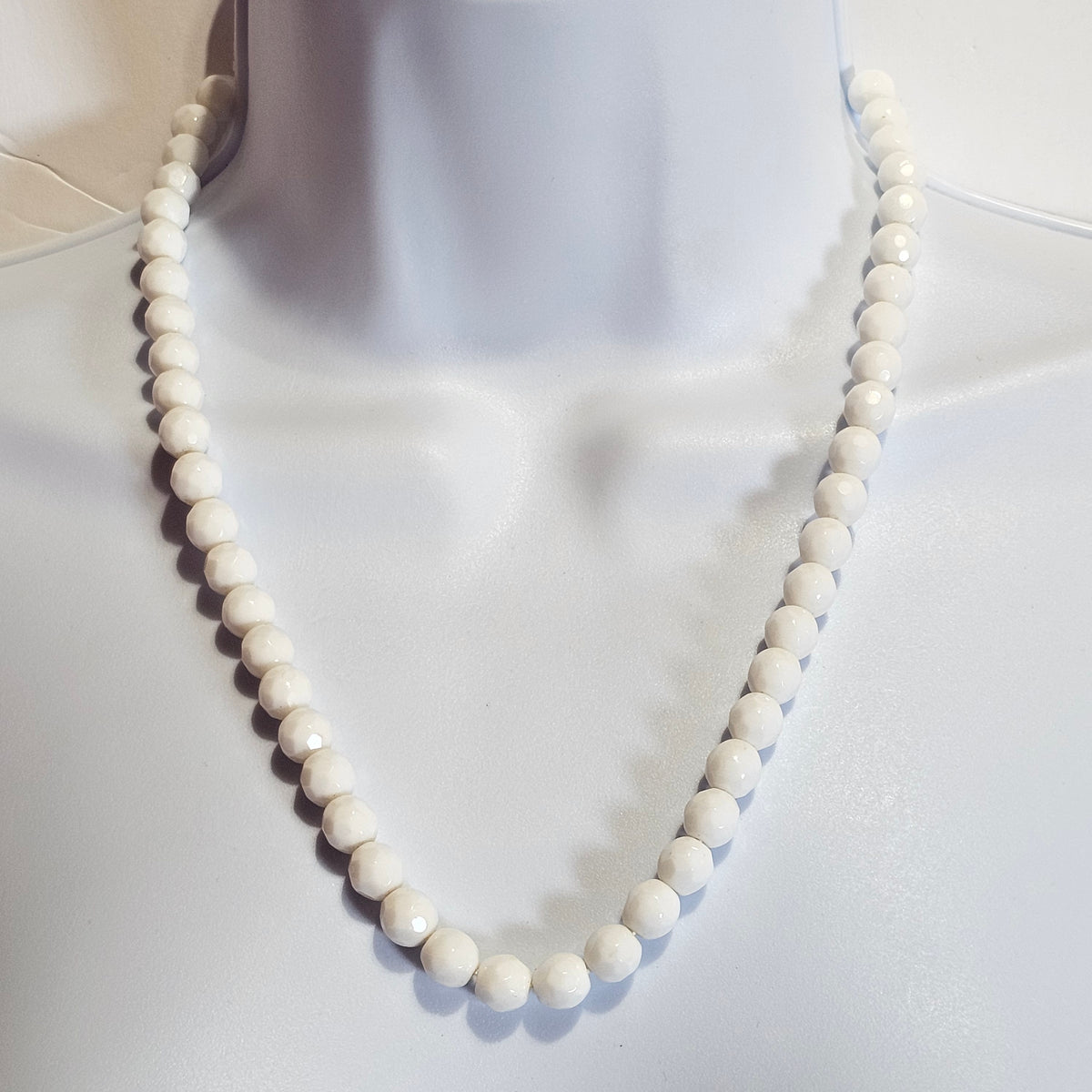 White Faceted Glass Beaded Necklace Sea Shell Clasp Necklace Vintage