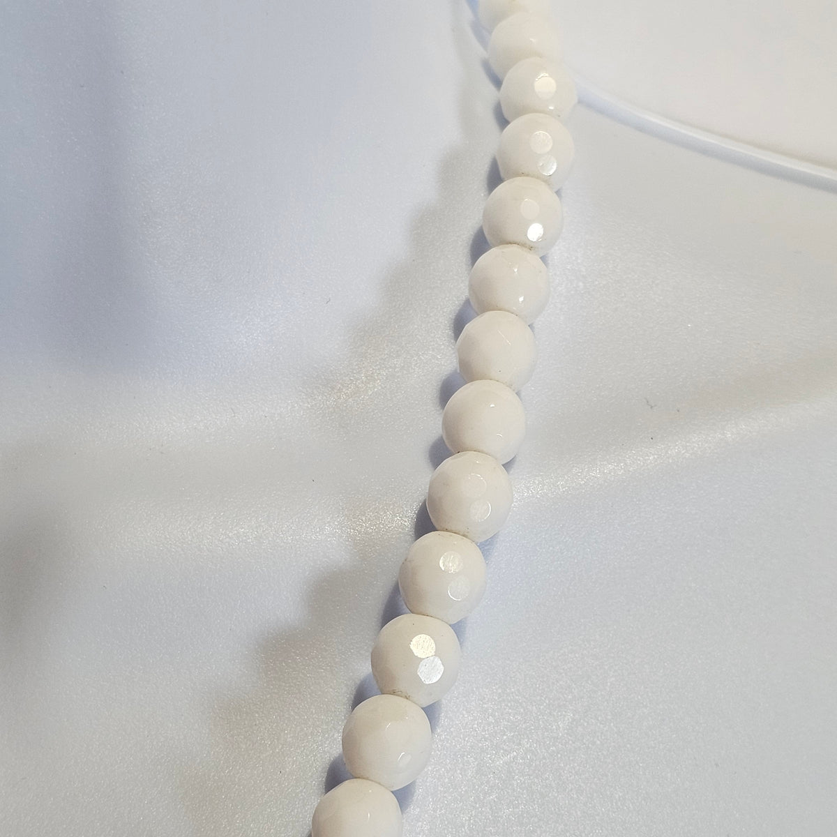 White Faceted Glass Beaded Necklace Sea Shell Clasp Necklace Vintage