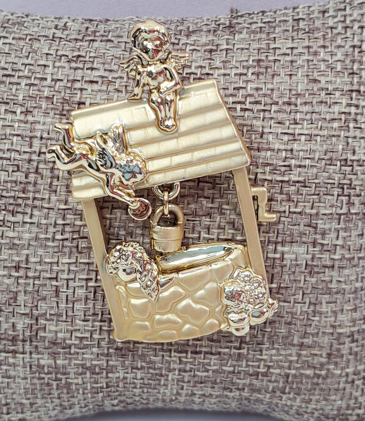 Gold-tone Angel Wishing Well Brooch Cherubs Vintage Signed