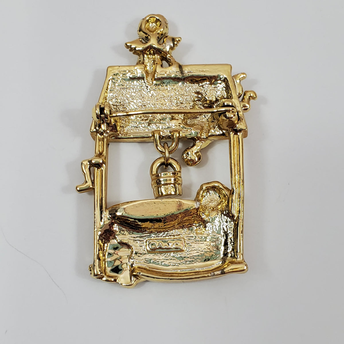 Gold-tone Angel Wishing Well Brooch Cherubs Vintage Signed