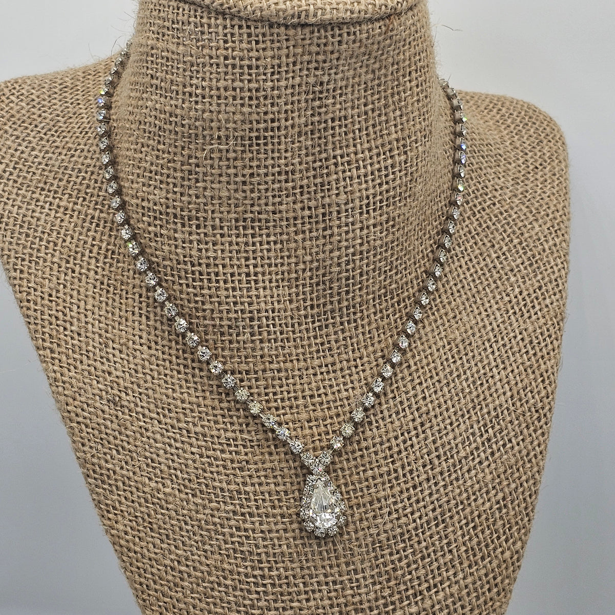 Gorgeous Vintage Clear Rhinestone Necklace Pear Shaped Drop