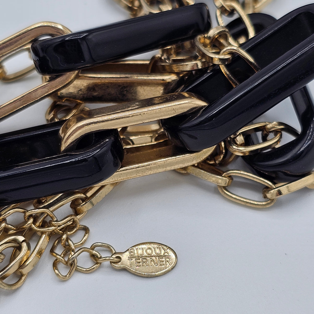 Bijoux Terner Chunky Statement Black Acrylic Gold-tone Huge Link Necklace Vintage