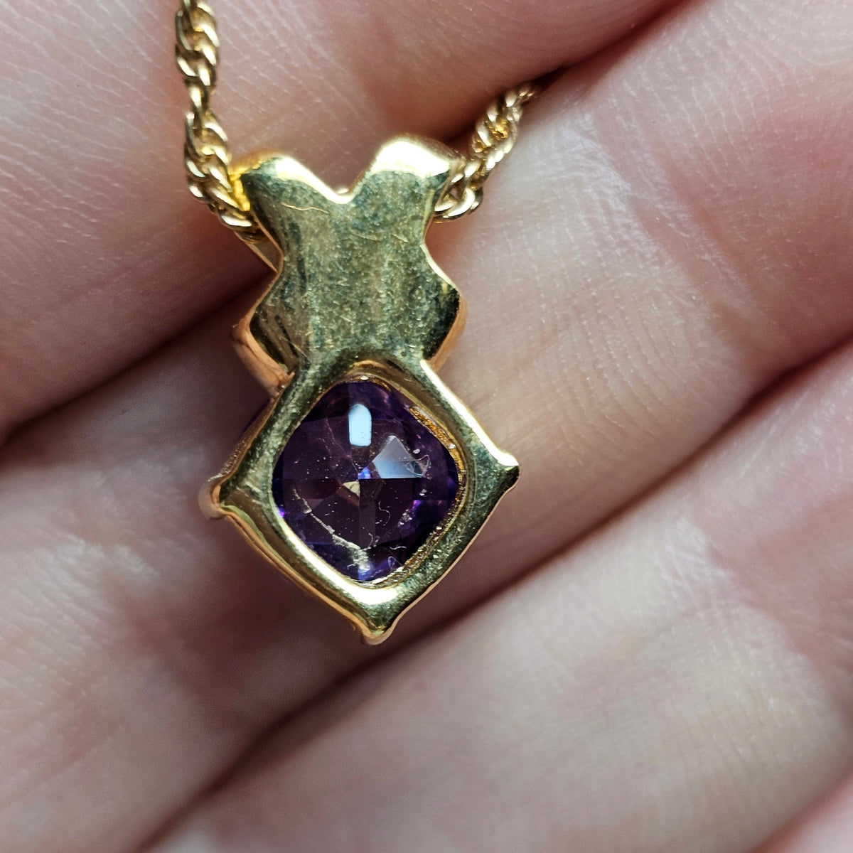 Gorgeous Gold-tone Rope Chain Amethyst Glass Square Stone Pendant Vintage Classic