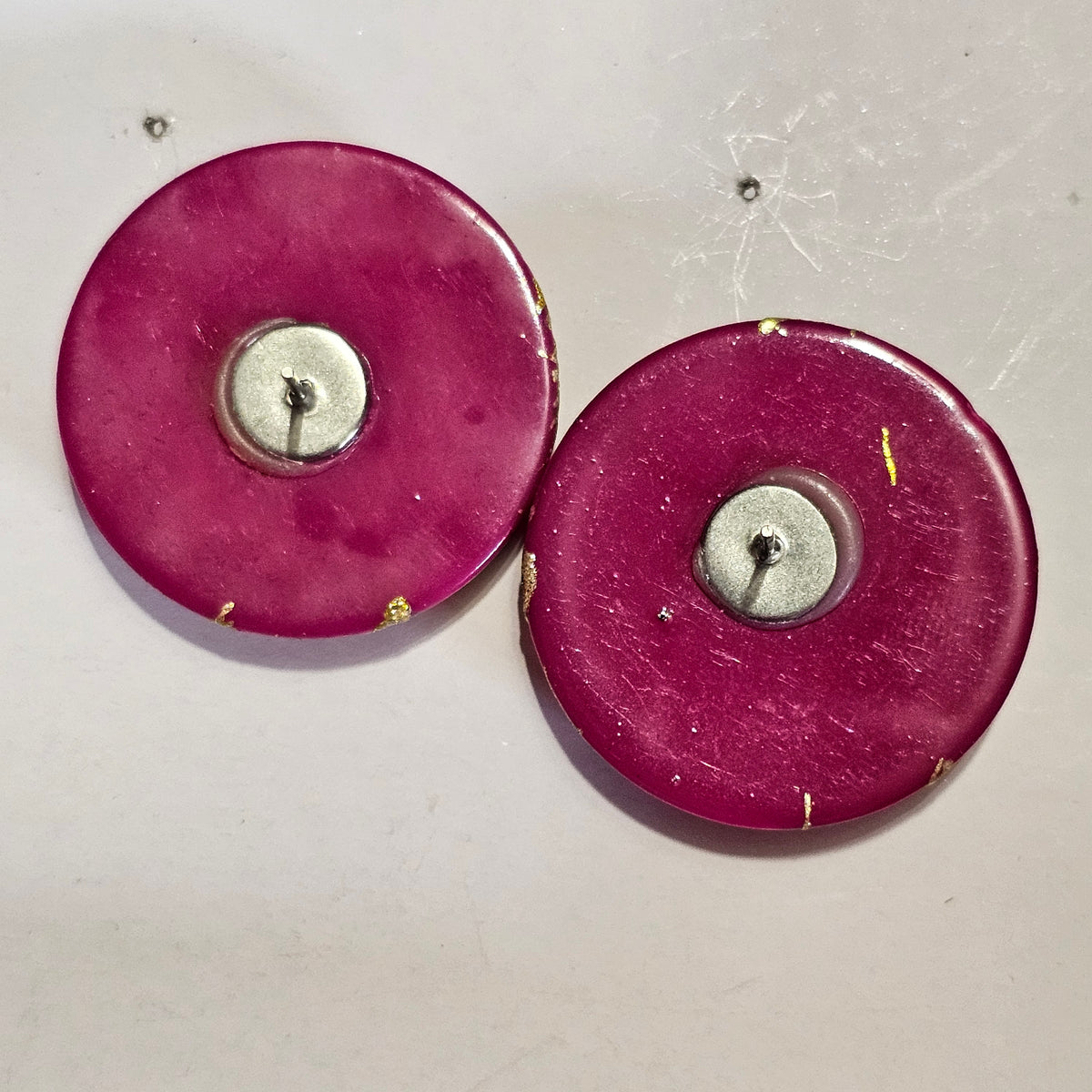 Fuchsia Round Gold Splatter Pierced Earrings 90s Y2K Vintage