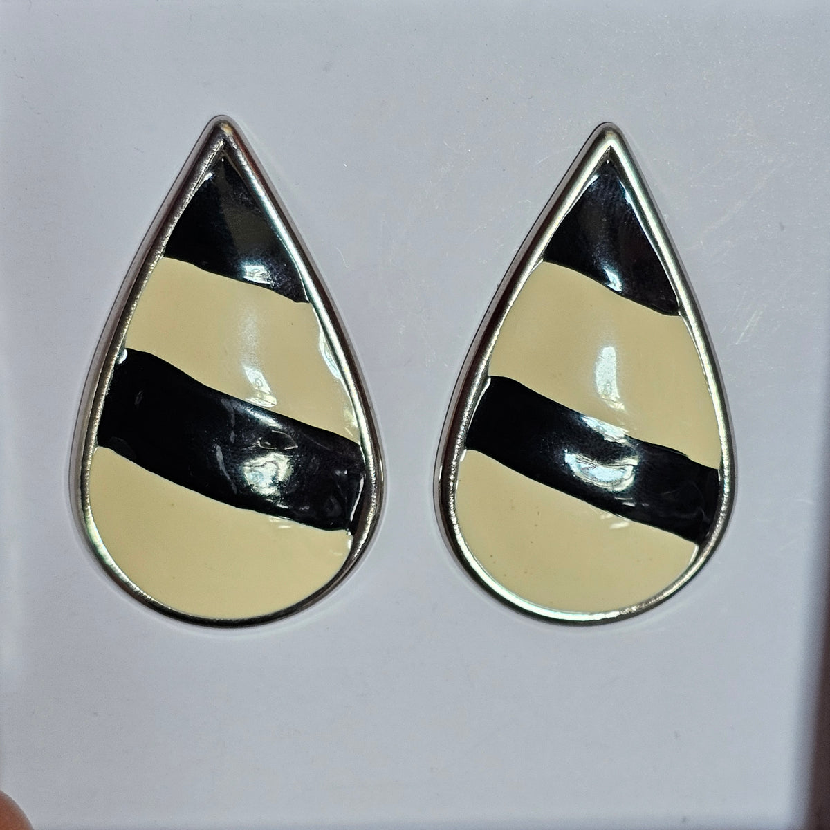 Black Cream Enamel Big Teardrop Pierced Earrings 80s Striped