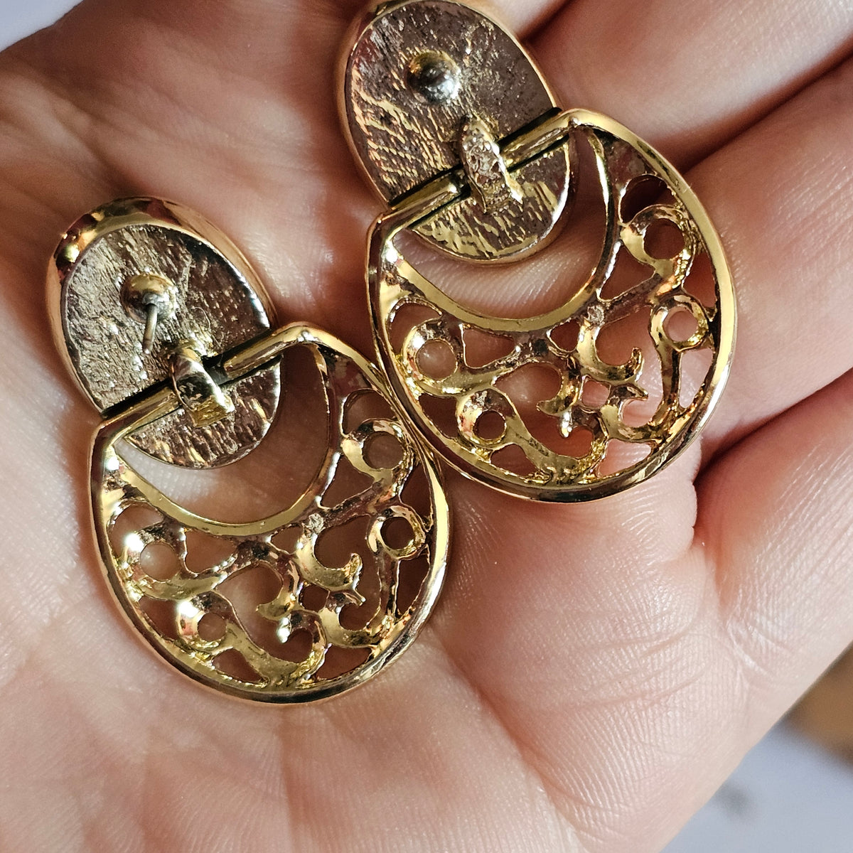 Gold-tone Enamel Orange Yellow Filigree Oval Drop Pierced Vintage