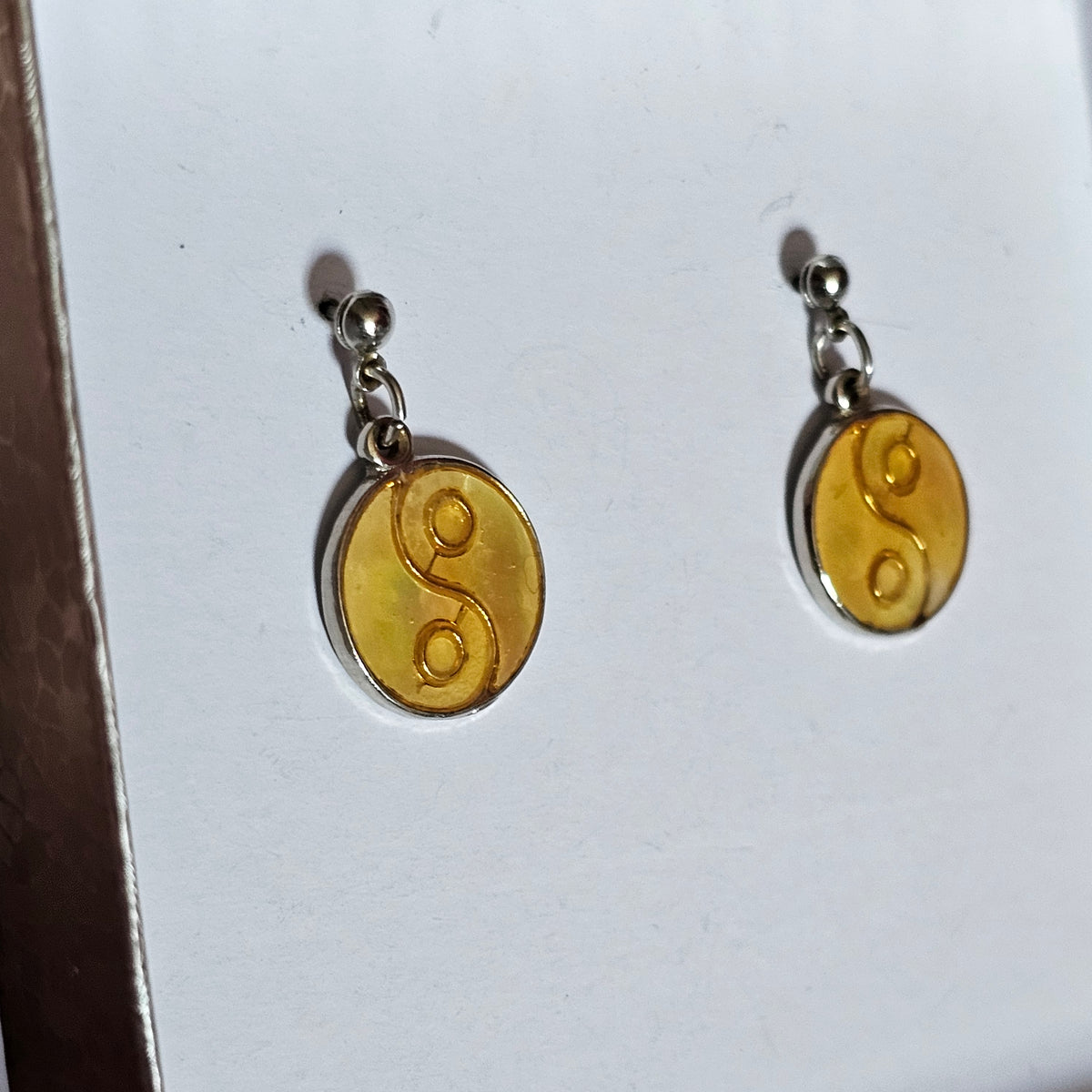 Yellow 90s Y2K Yin Yang Dangle Pierced Earrings Vintage