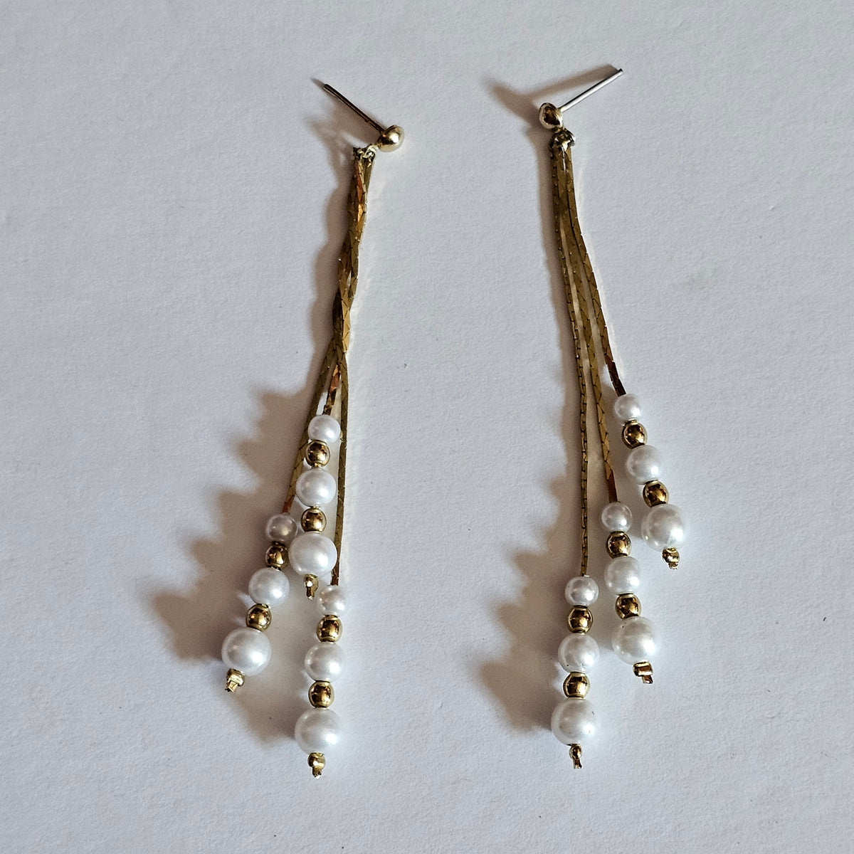 Classy Gold-tone Faux Pearl Dangle Pierced Earrings Vintage