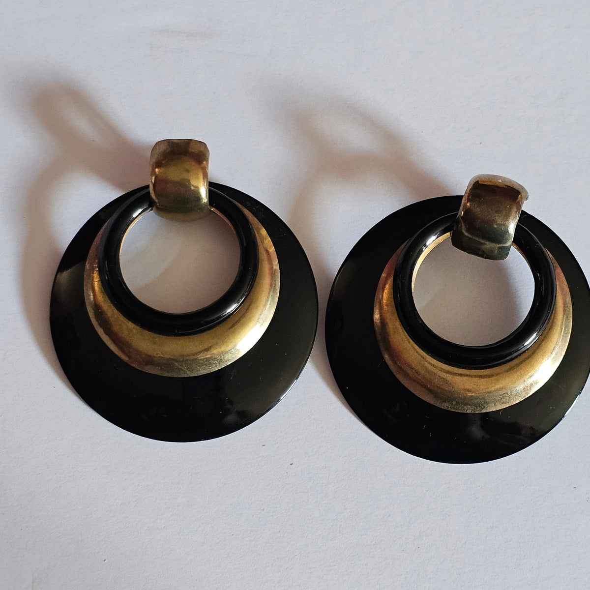 Huge Black Gold Round Cut-out Statement Earrings Pierced Vintage 1990s