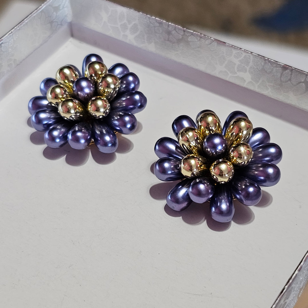 Beautiful Blue Gold Floral Beaded Cluster Pierced Earrings Vintage