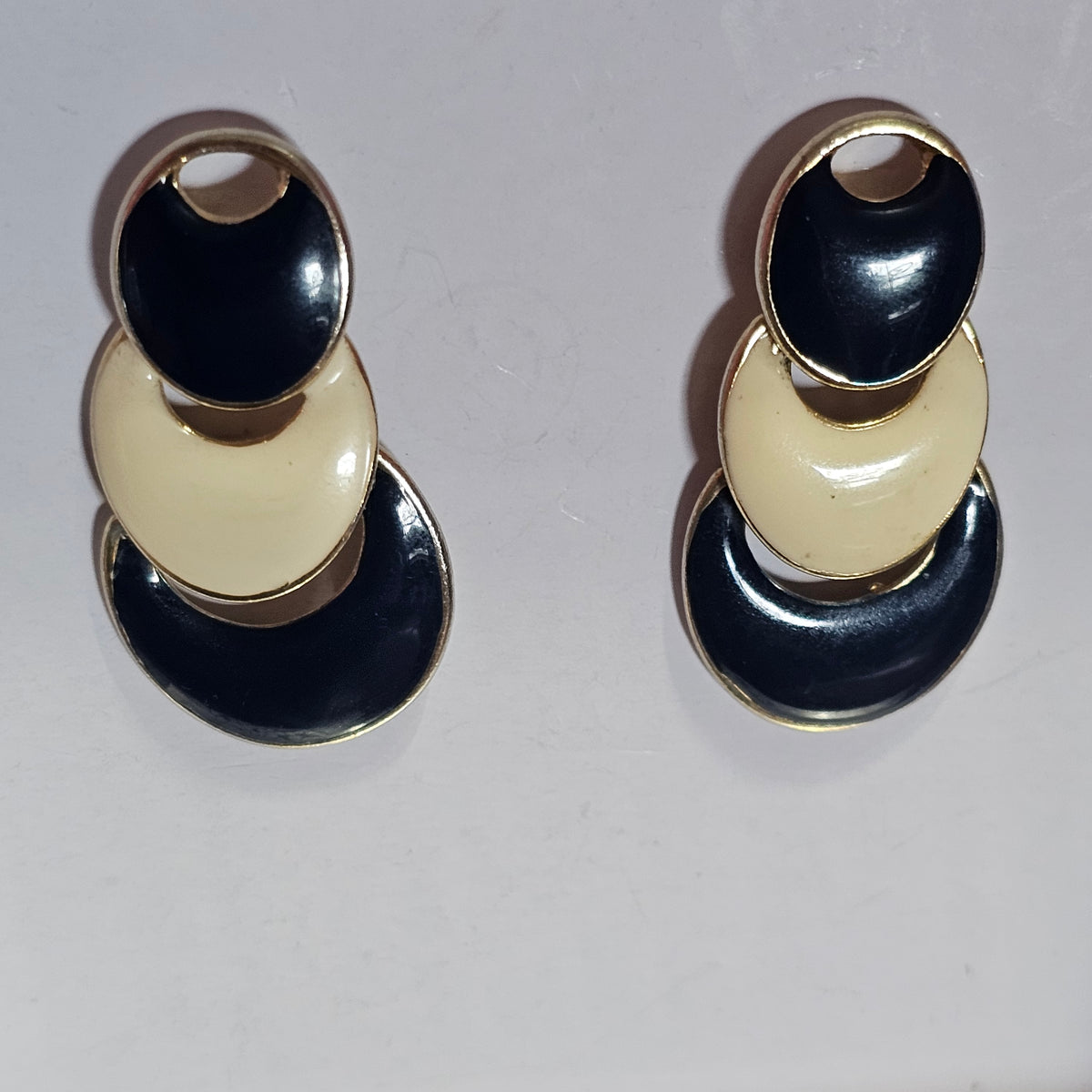 Navy Blue Cream White Enamel Drop Pierced 80s/90s Earrings Vintage