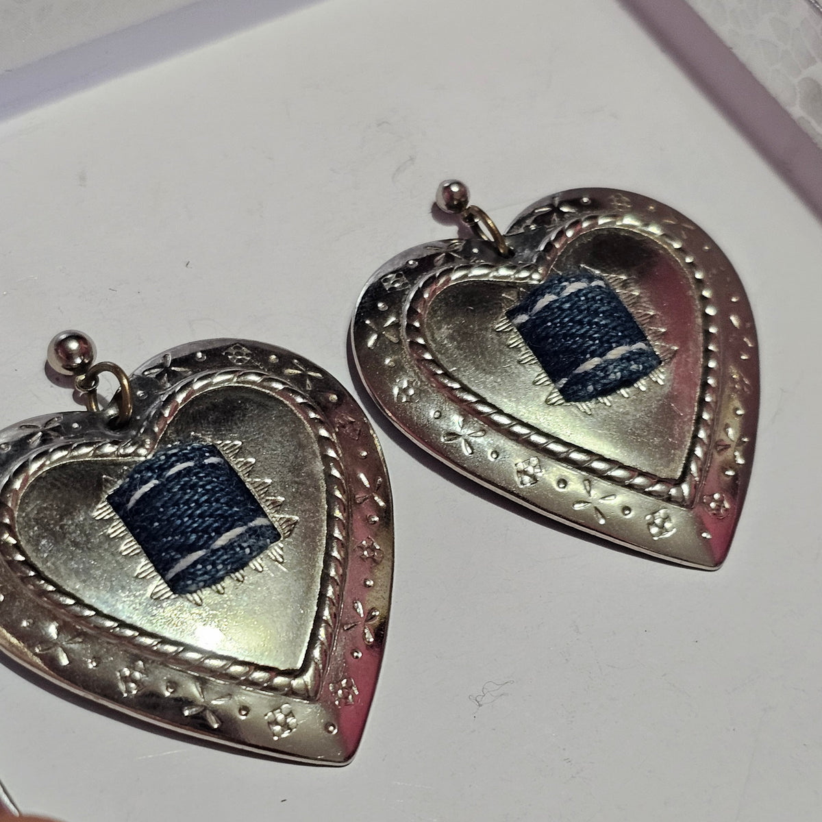 Unique Eccentric Silver-tone Heart Denim Accent Country Style Dangle Pierced Earrings Vintage 90s