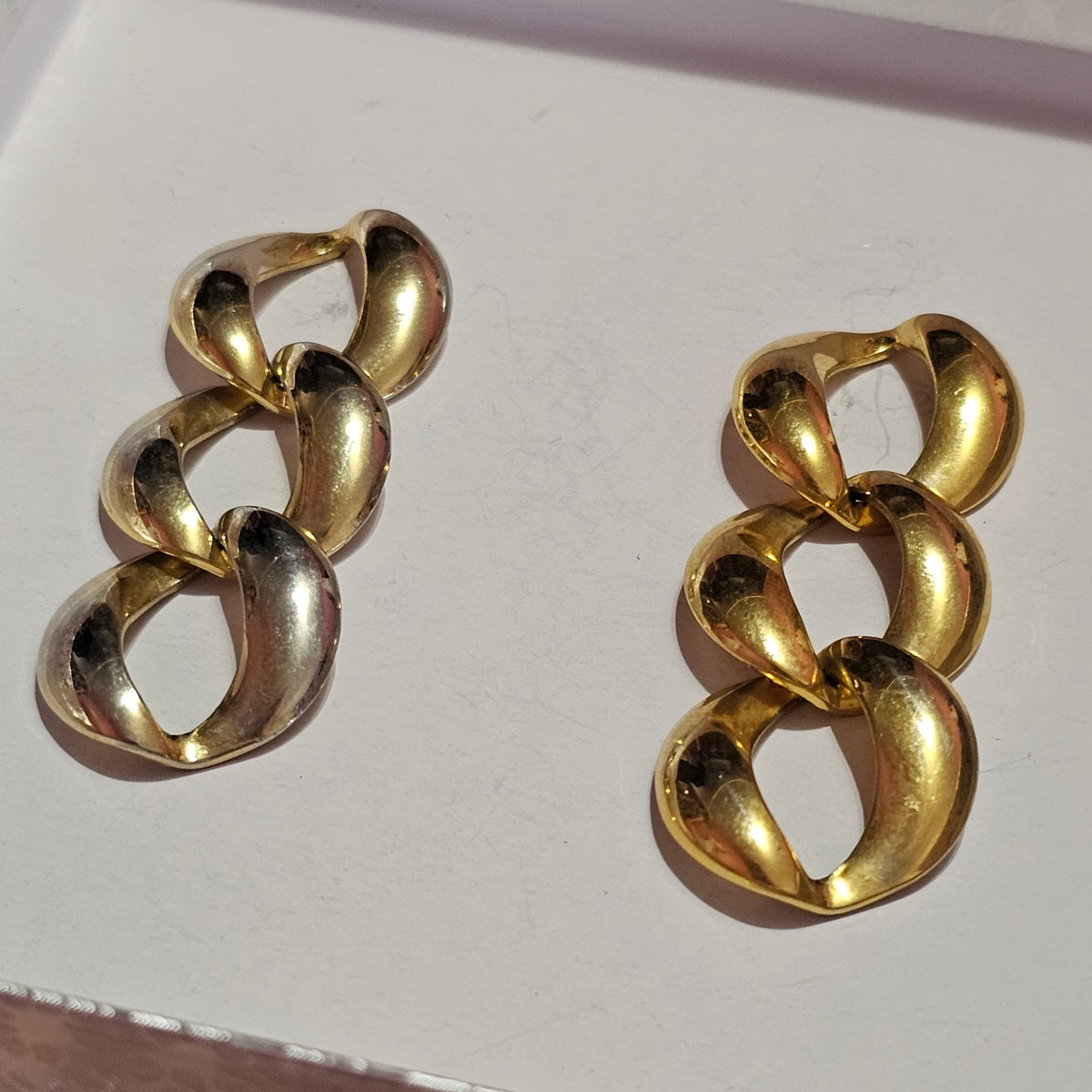 Gold-tone Ringlet Dangle Pierced Earrings Vintage 90s