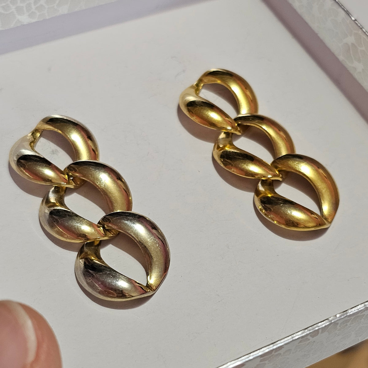 Gold-tone Ringlet Dangle Pierced Earrings Vintage 90s