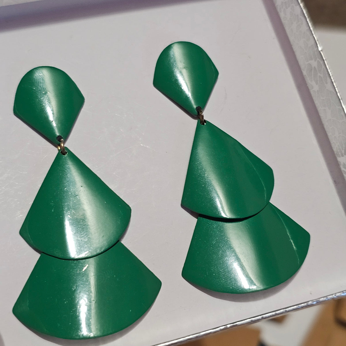 Vintage Dangle Green Enamel Articulated Tree Pierced Earrings 80s