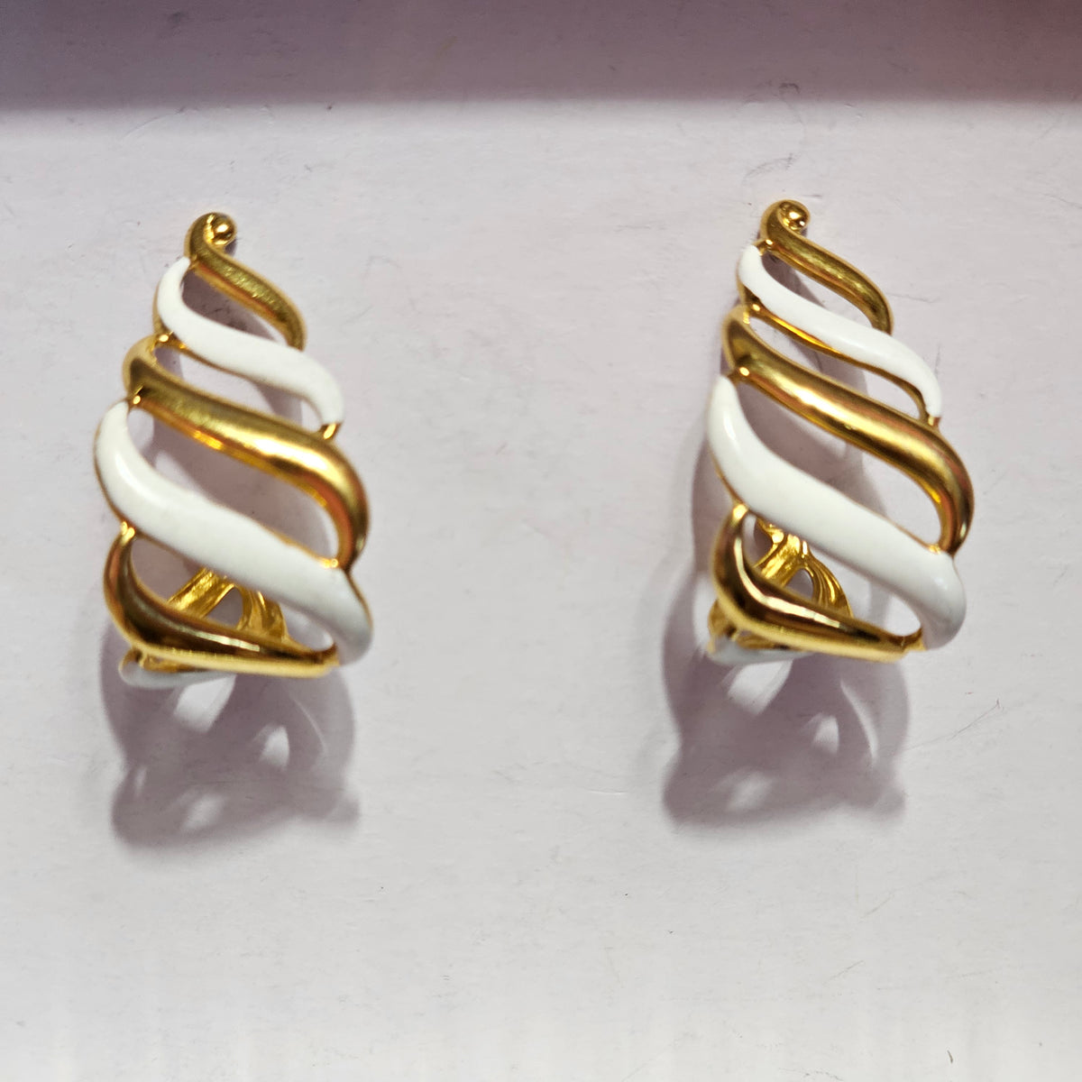 Gold-tone White Enamel Drop Pierced Classic 90s Vintage Earrings