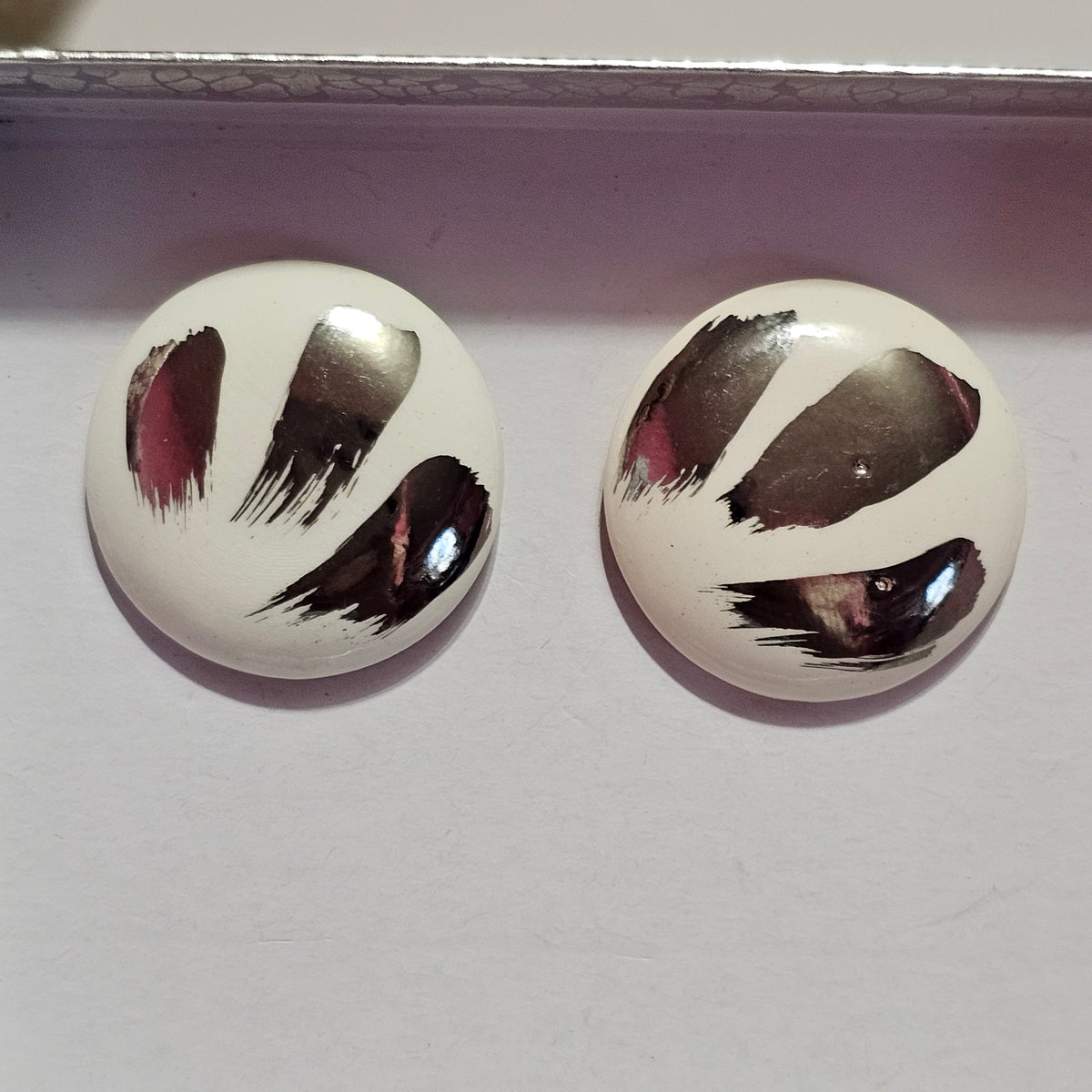 Round White Button Silver-tone Abstract Painted Pierced Earrings Vintage