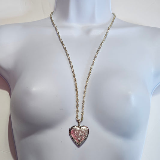 Engraved Swirl Floral Puffy Silver-tone Heart Long Chain 1928 Necklace 90s Vintage