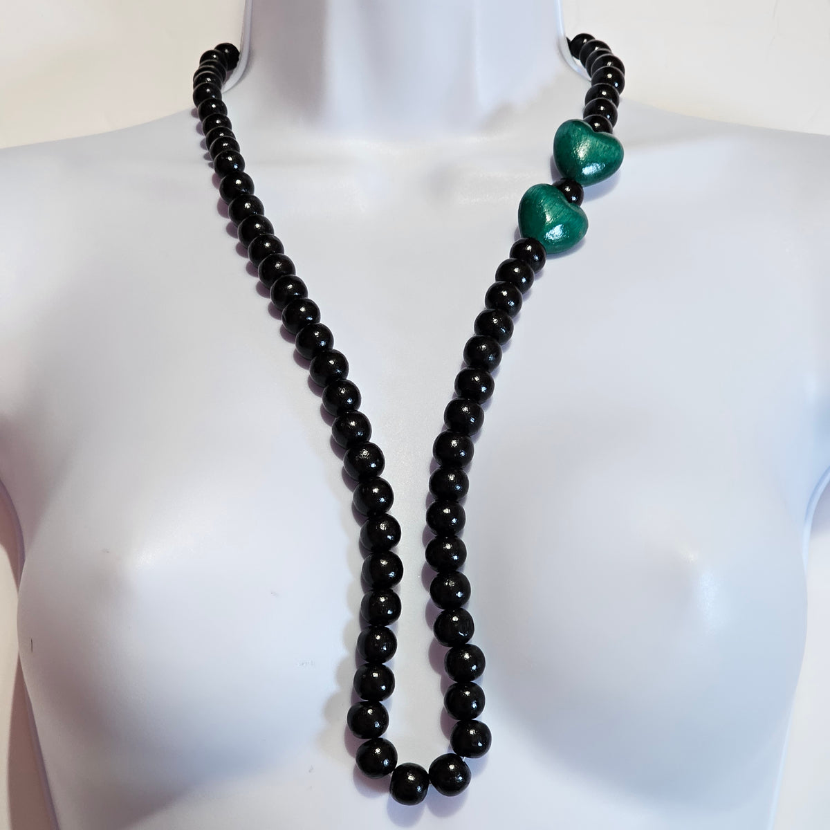 Black Round Green Teal Heart Wooden Beaded Long 90s Necklace Vintage Artsy