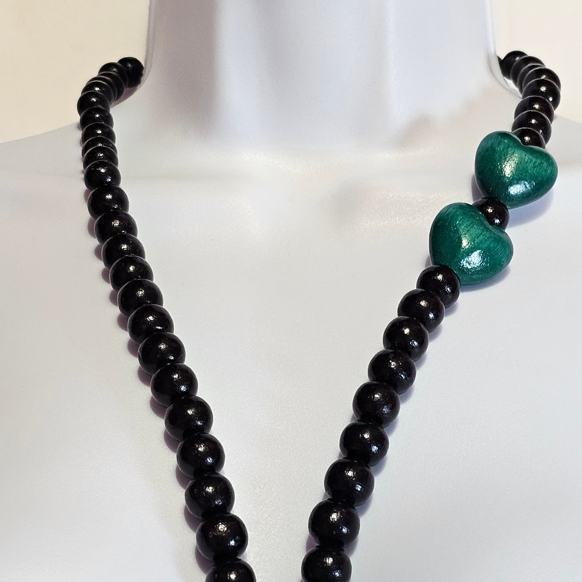 Black Round Green Teal Heart Wooden Beaded Long 90s Necklace Vintage Artsy