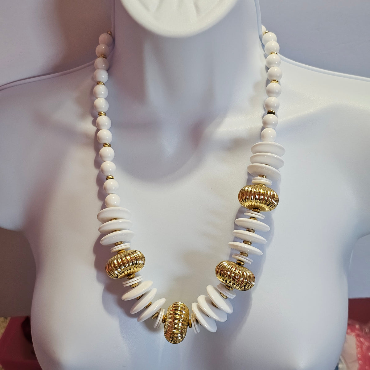 Big Round Disc White Gold-tone Chunky 80s Runway Fashion Necklace Vintage