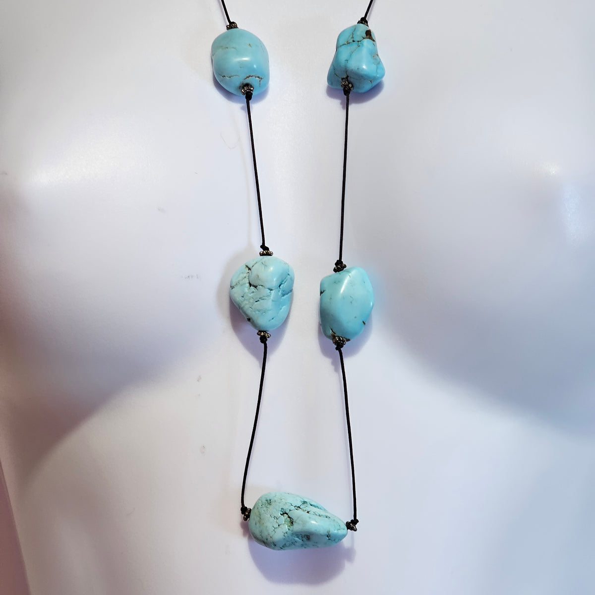 Dyed Howlite Faux Turquoise Beaded Long Station Necklace 90s