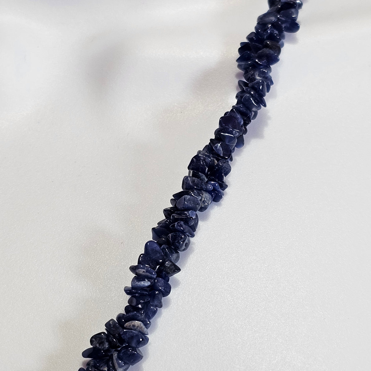 Natural Stone Chip Beaded Sodalite Barrel Clasp Vintage Necklace