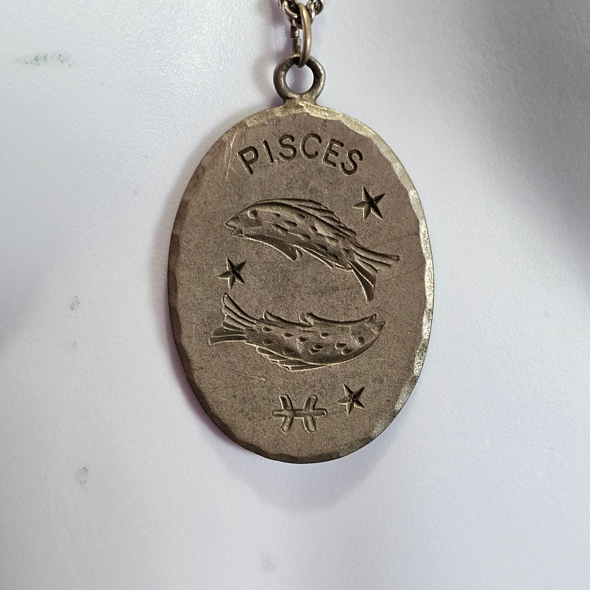 Vintage Pisces Double Fish Oval Pewter Signed Chain Necklace