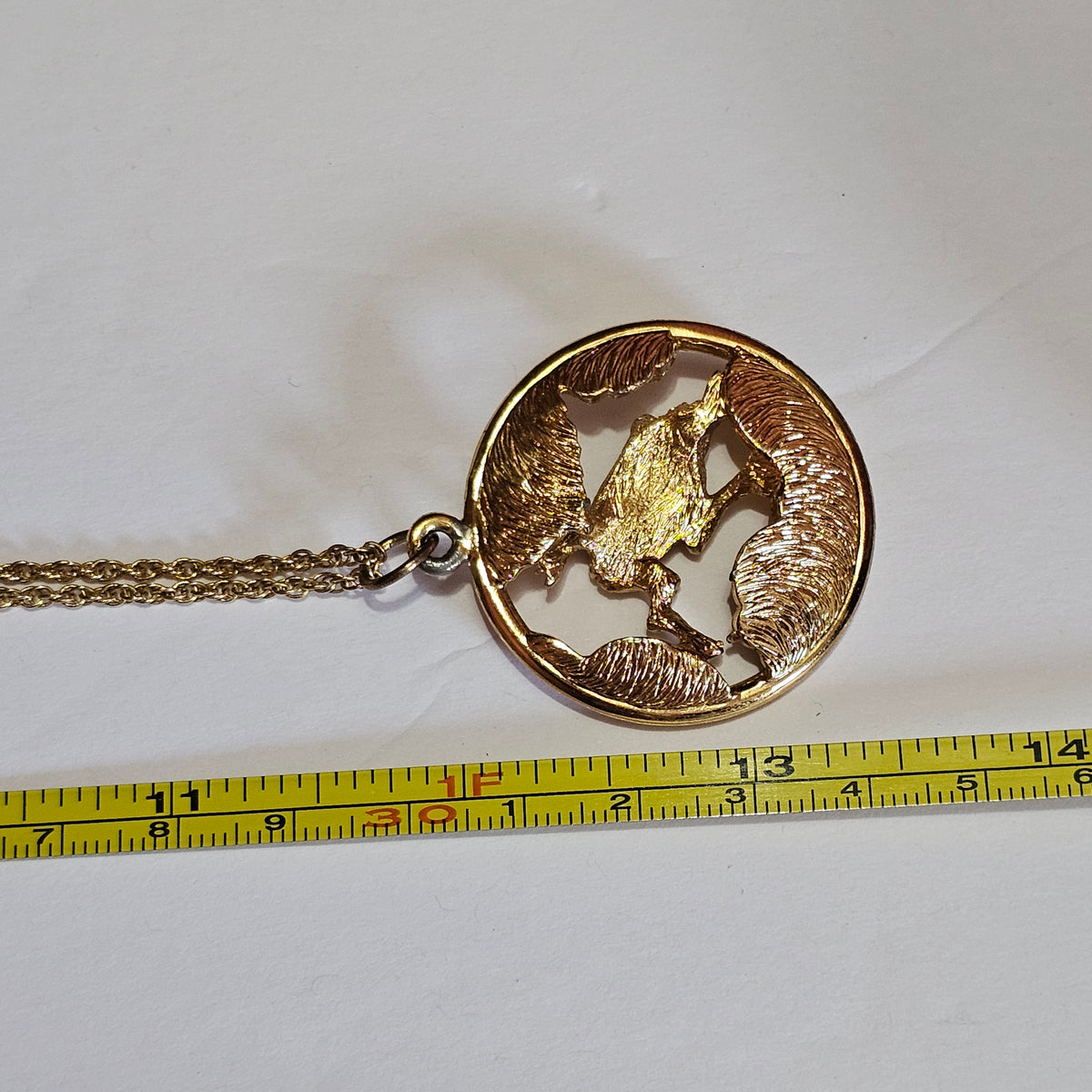 Gold-tone Cut-out Frog Pendant Chain Necklace Vintage Amphibians