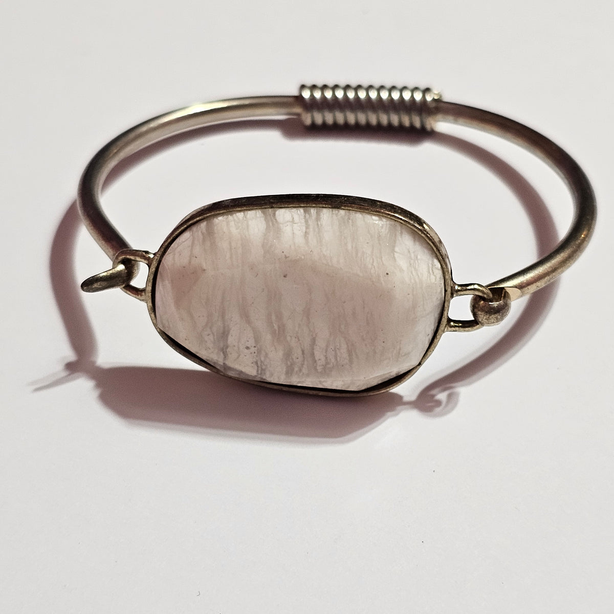 Natural Faceted Cut Stone Silver-tone Hinged Coil Bracelet Y2K Vintage
