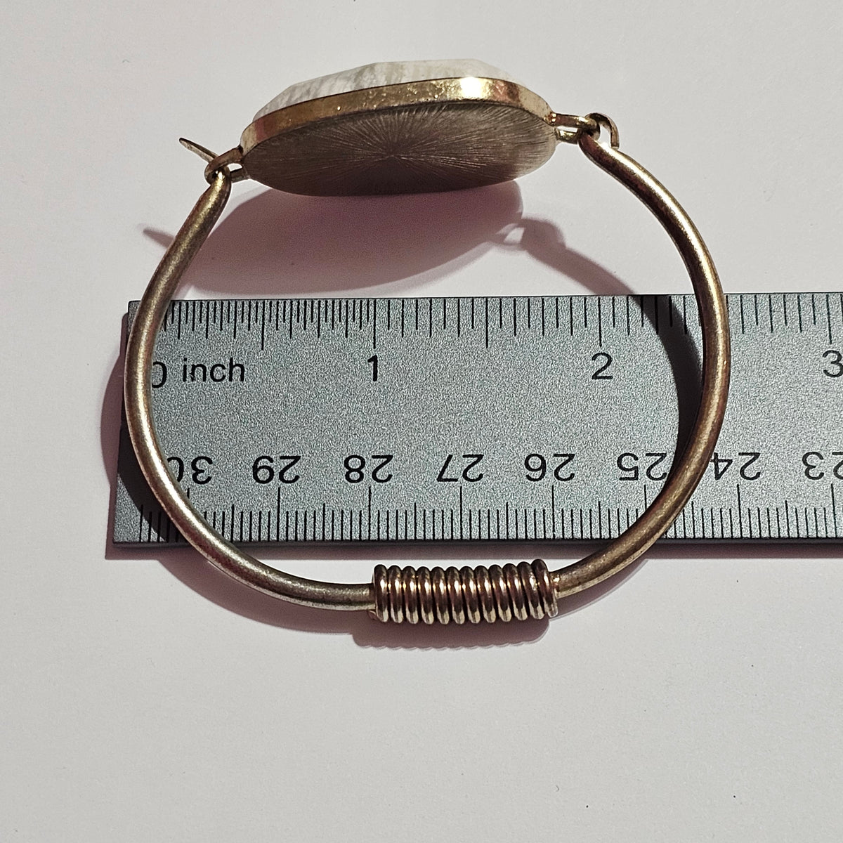 Natural Faceted Cut Stone Silver-tone Hinged Coil Bracelet Y2K Vintage