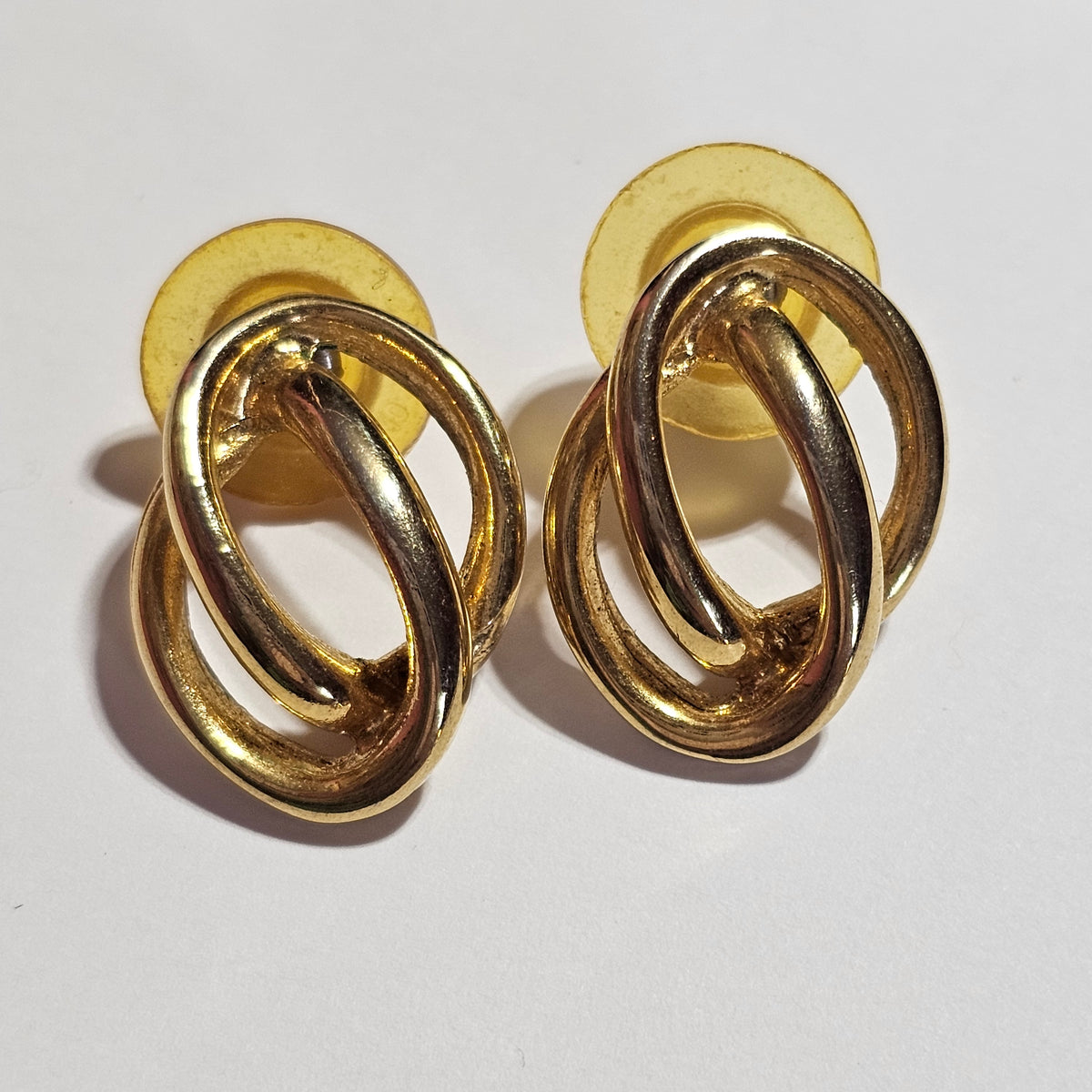Matching Brooch and Earrings Gold-tone Swirl Interlooping Design