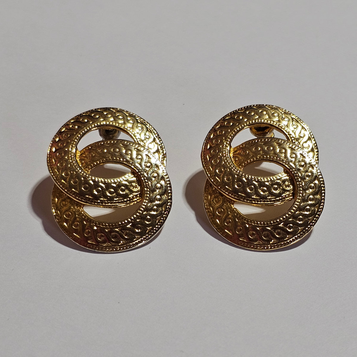 Detailed Textured Round Ring Drop Earrings Pierced Vintage Gold-tone
