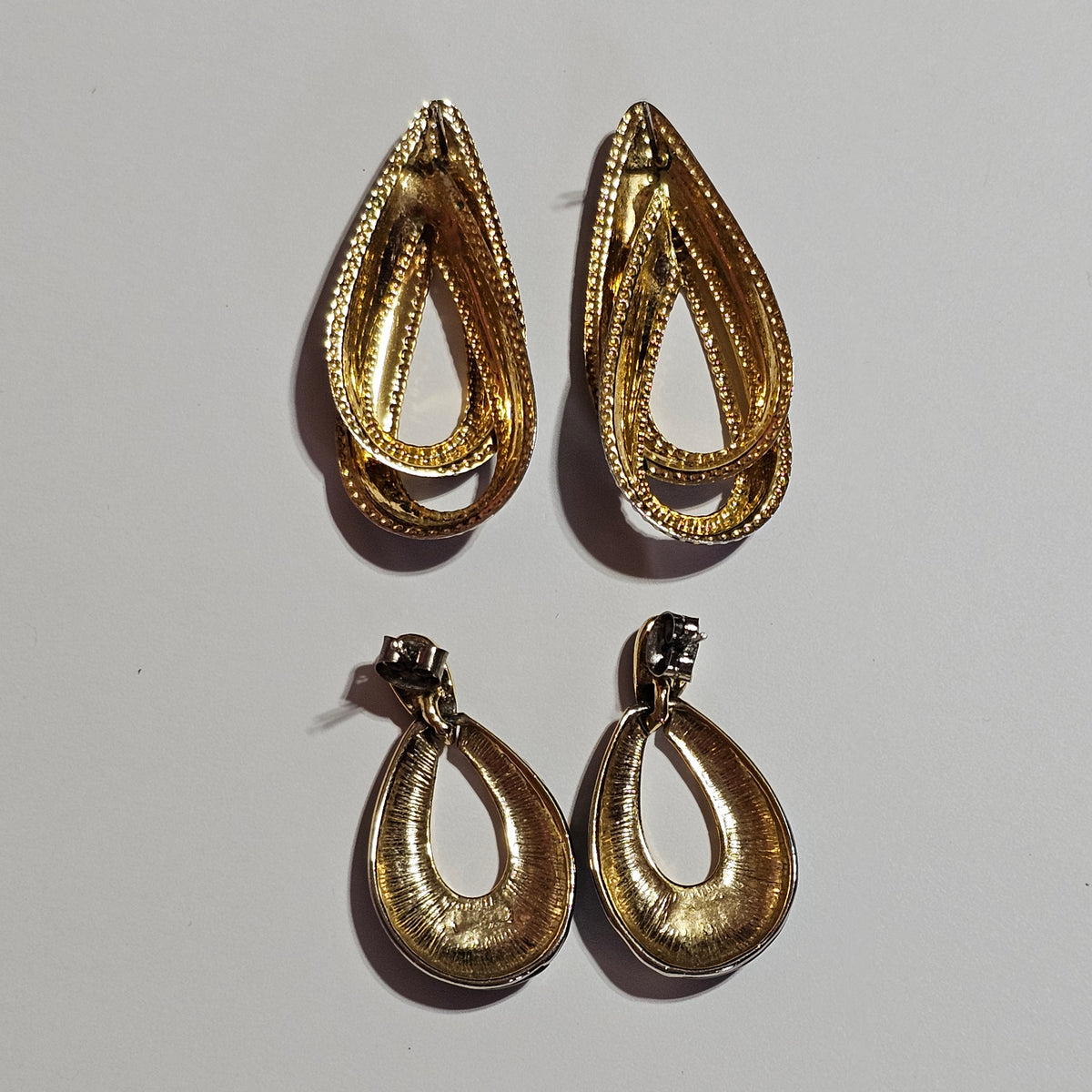 Black Enamel Gold-tone Elegant Hooped Earrings Pierced 2 Pair 90s Vintage