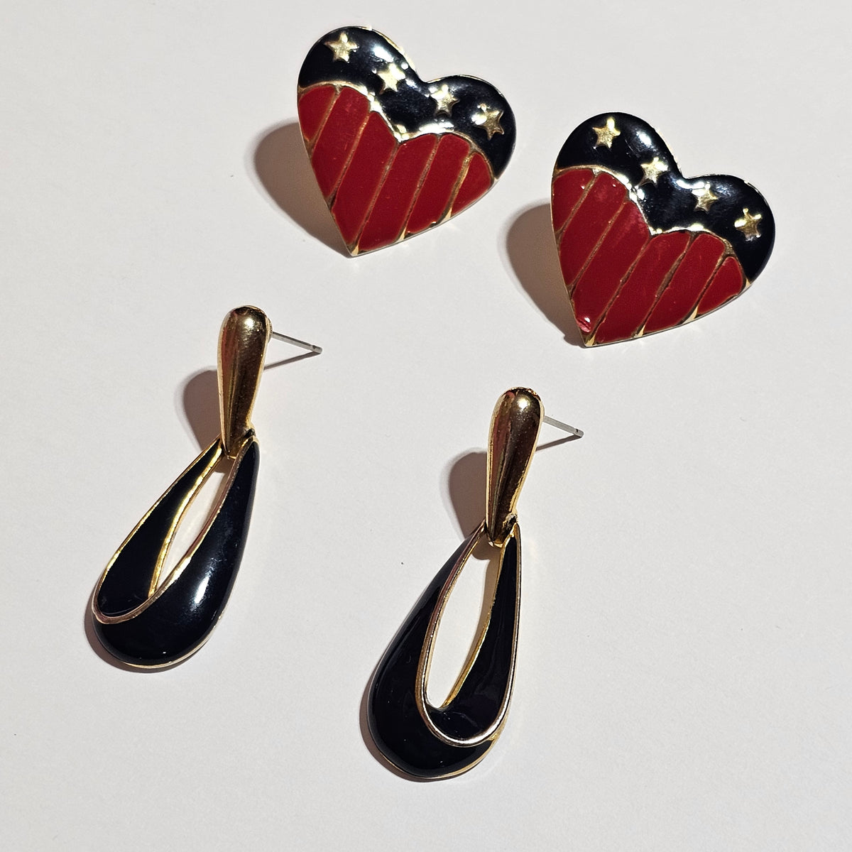 Patriotic Heart Flag Navy Dangle Gold-tone 2 Pair Earrings Pierced 90s Vintage