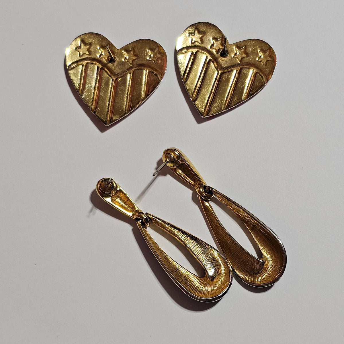 Patriotic Heart Flag Navy Dangle Gold-tone 2 Pair Earrings Pierced 90s Vintage