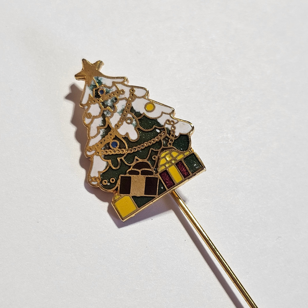 Christmas Tree Gift Present Hat Stick Pin Gold-tone Vintage