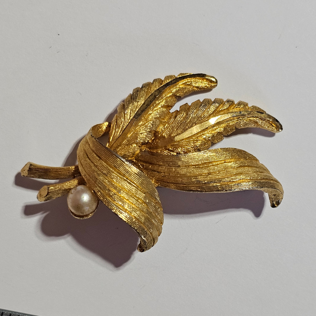 Gold-tone Textured Leaf Ribbon Faux Pearl Vintage Brooch Signed BSK
