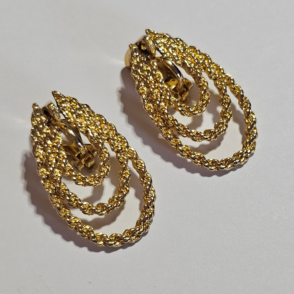 Gold-tone Twisted Textured Layered Oval Hoop Dangle Pierced Earrings Vintage