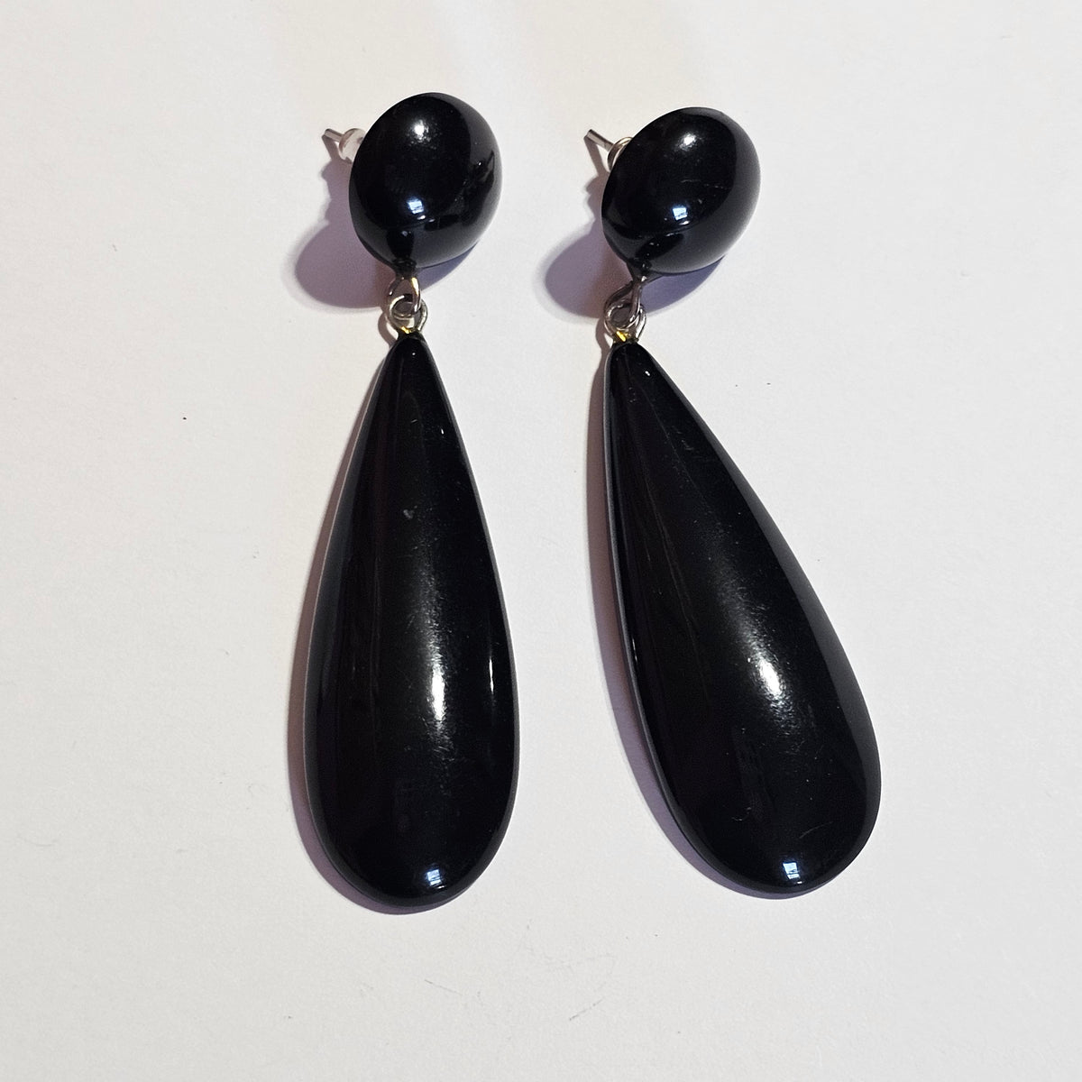 Black Oval Dangle Pierced Earrings 80s Vintage