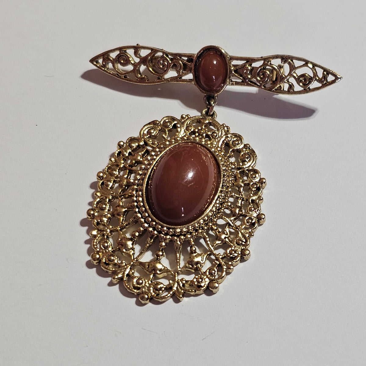 Gold-tone Acrylic Carnelian Ornate Filigree Bar Dangle Brooch Vintage