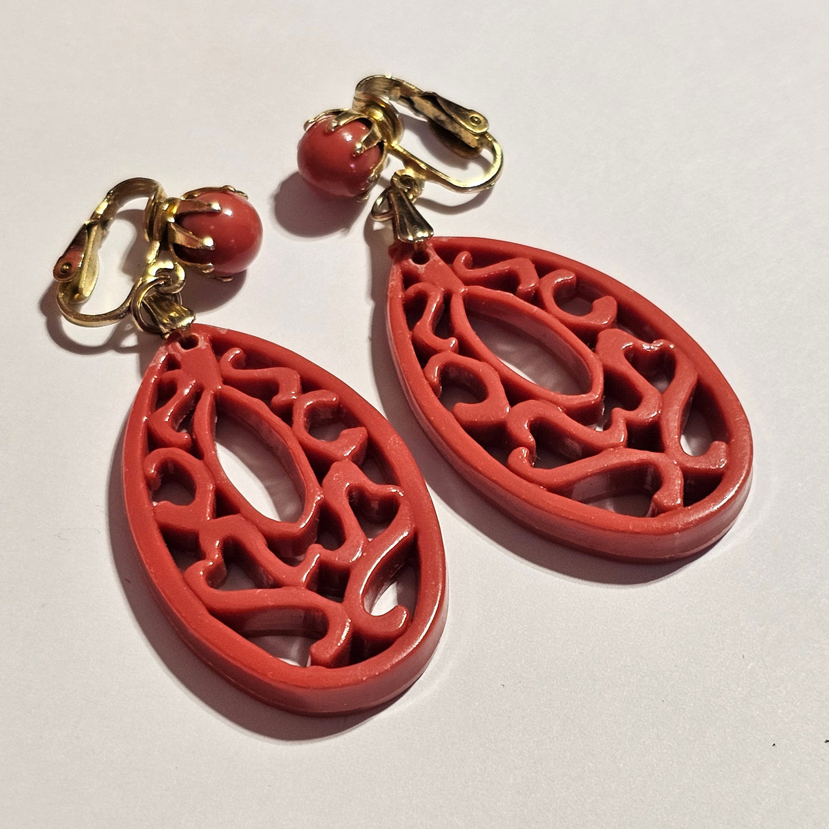 Oval Dangle Unique Design Clip-on Earrings Vintage Signed Hong Kong
