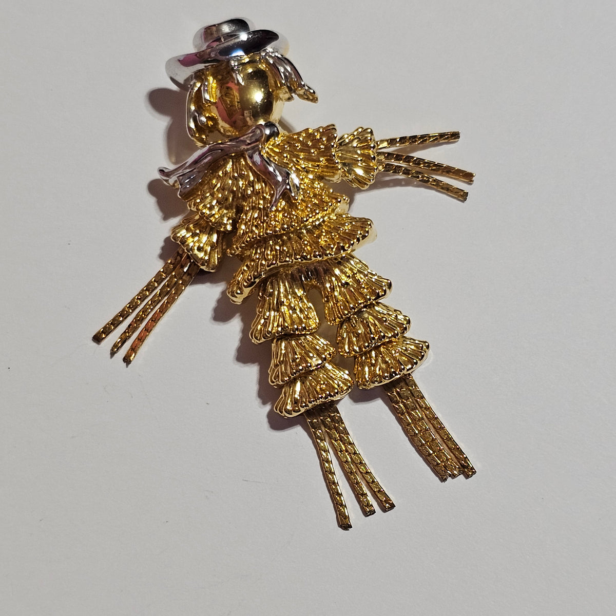 Gold-tone Detailed Articulated Scarecrow Brooch Pin Vintage